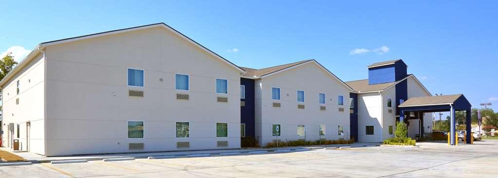 Americas Best Value Inn & Suites-Prairieville Bagian luar foto