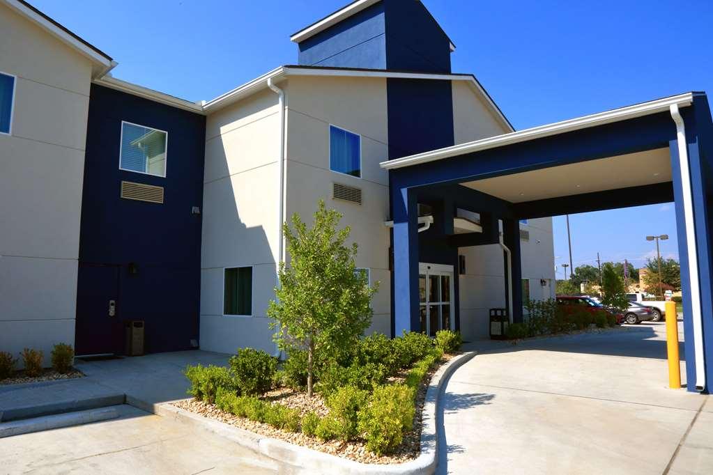 Americas Best Value Inn & Suites-Prairieville Bagian luar foto