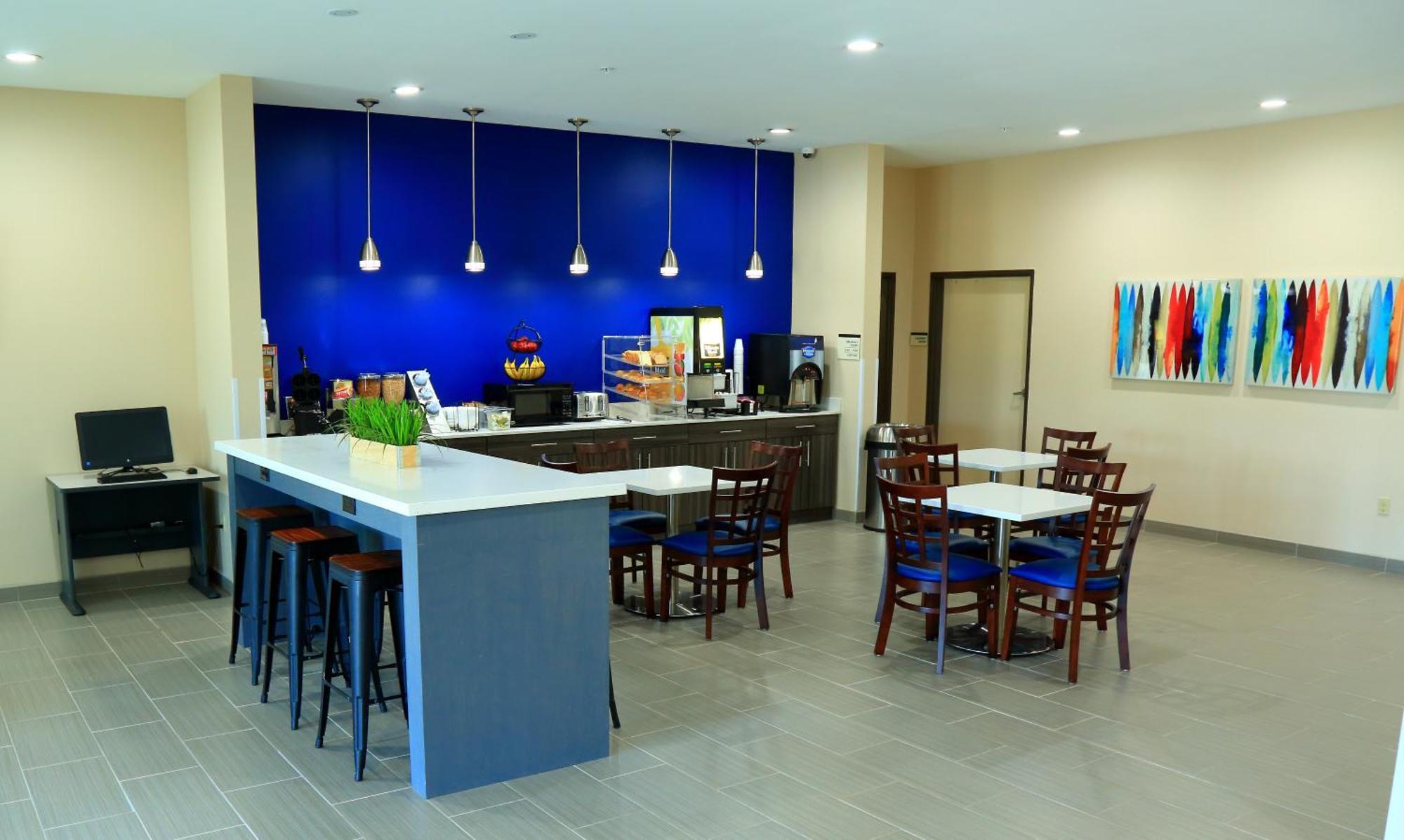 Americas Best Value Inn & Suites-Prairieville Bagian luar foto